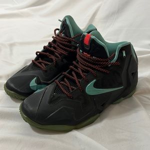 Nike Lebron 11 Crimson-Jade Color way.